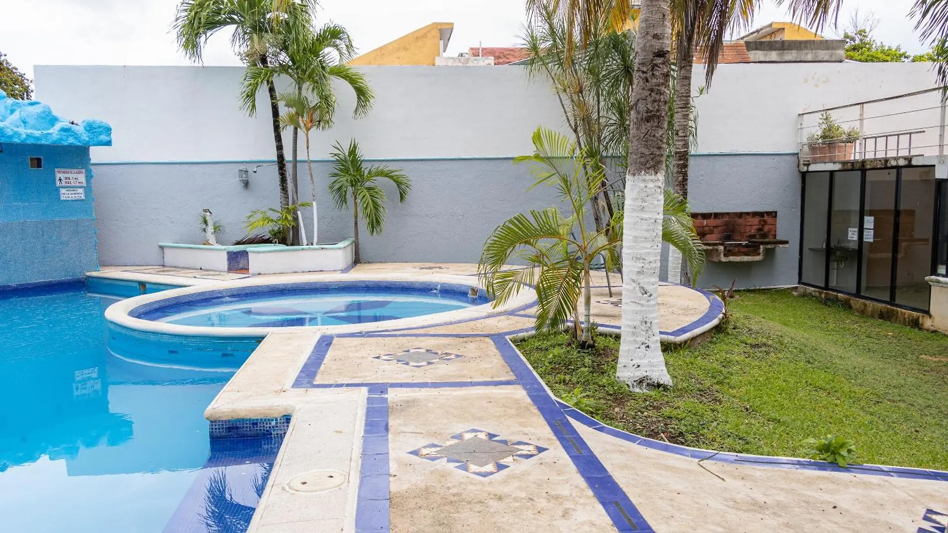 Oyo Hotel Marias,Aeropuerto Internacional De Chetumal
